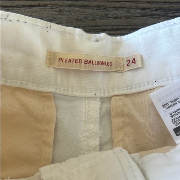 LEVIS White High-Waisted Pants SIZE 24 PLEATED BALLOON LEG - Picture 3 of 10